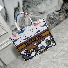 Christian Dior Shopping Bags